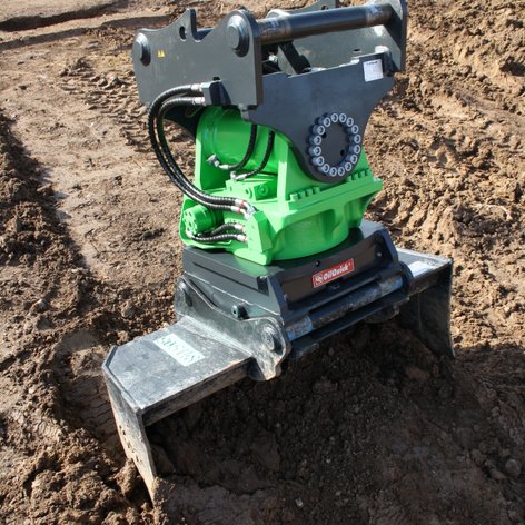 TiltRotator-Baumaschinen-Bagger-Sandwich-HKS-oilquick